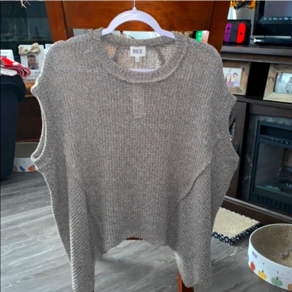 NWTS Womens BKE Gray Crew Neck Sweater with Ribbed Knit Size Small!!